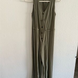 Monteau Green Wrap-Style Jumpsuit with V-Neckline